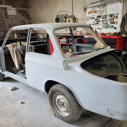 travaux de mecanique voitures anciennes à La Chaize‑le‑Vicomte près de La Roche-sur-Yon en Vendée 85